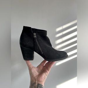 Sam Edelman Black embossed Snakeskin Leather Ankle Boots Size 8.5